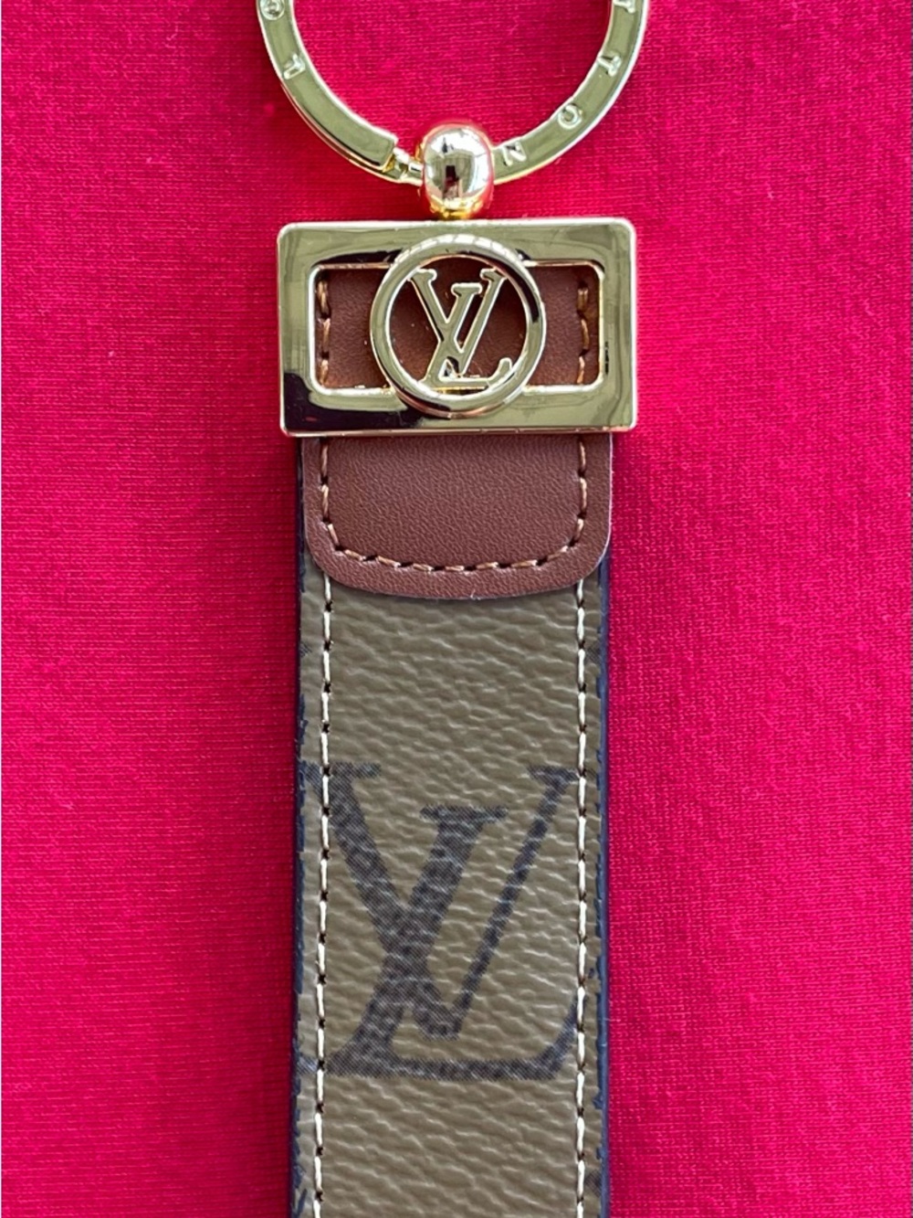 Louis Vuitton Leather Key Holder *BNWOT*